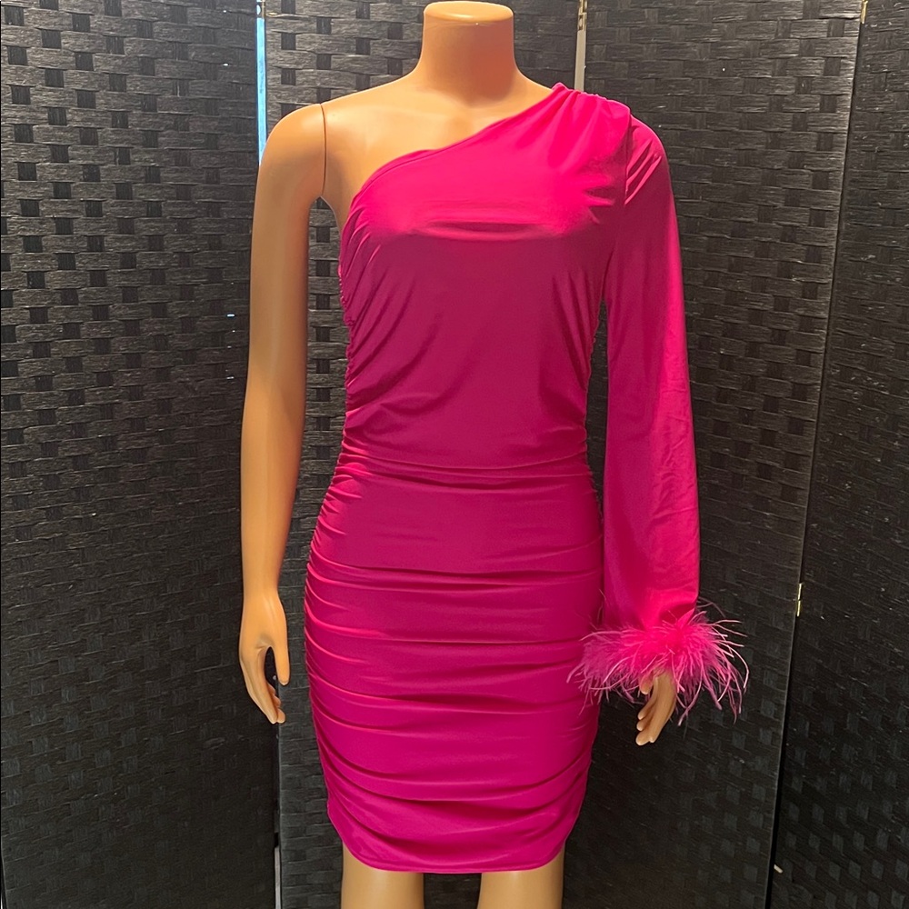Elegant PINK One-Shoulder w/ feathers Dress